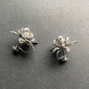 Vintage Silver Tone Rose With Center Rhinestone BN - Bugbee & Niles Earrings